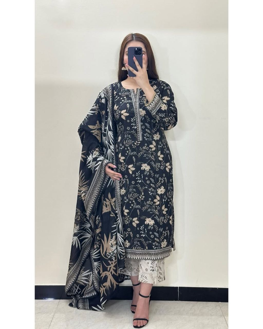 Elegant Black Floral Printed 3 Piece Lawn Suit with Dupatta